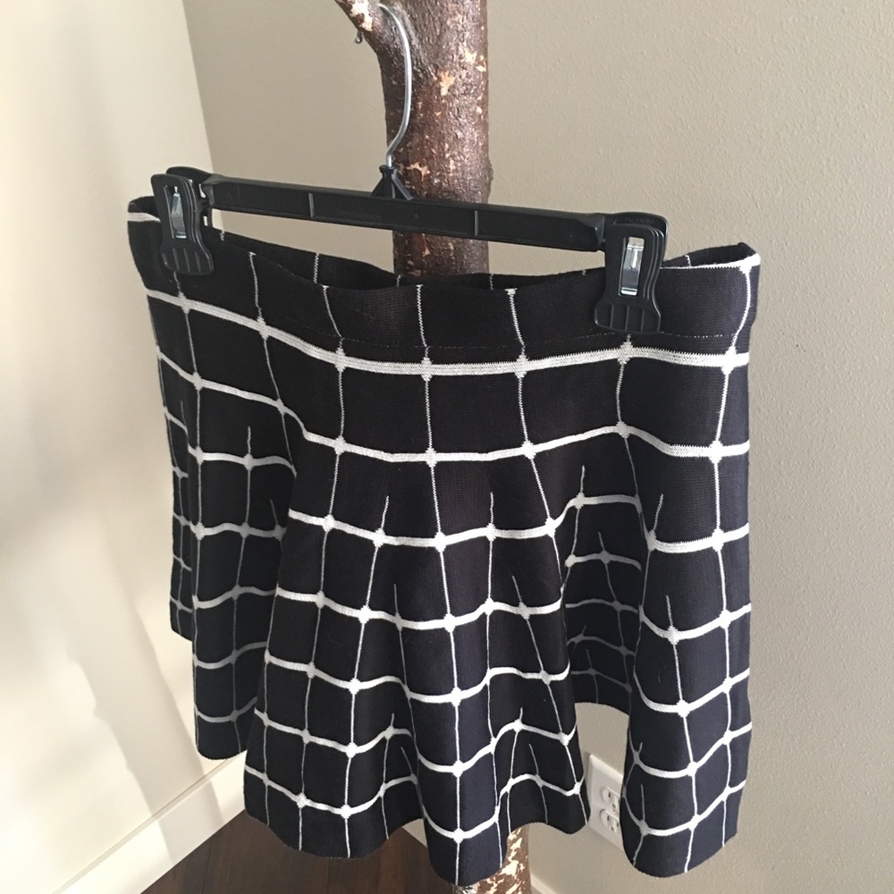 Black and White Pleated Sweater Skirt